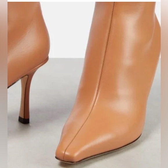 Jimmy Choo Tan Agathe biscuit Boots size 36.5 6.5 worn once comes with box/bags - Picture 4 of 10